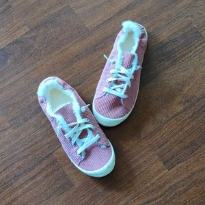 WOMEN'S SLIP ON SHOES